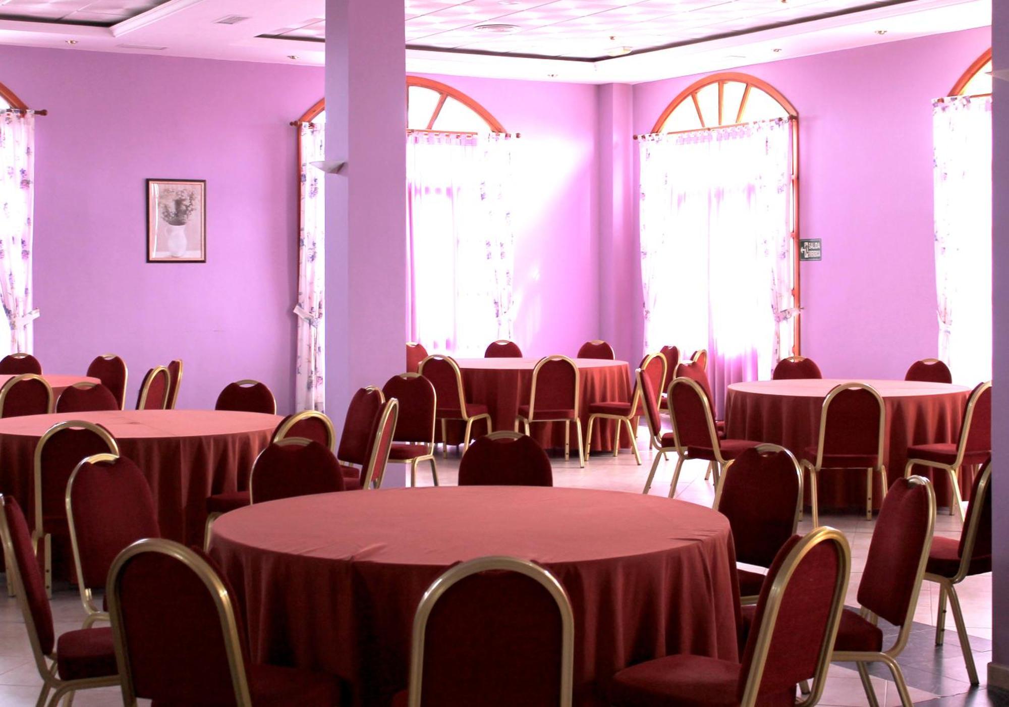 Hotel Los Barruecos By Croma Malpartida de Caceres Ngoại thất bức ảnh