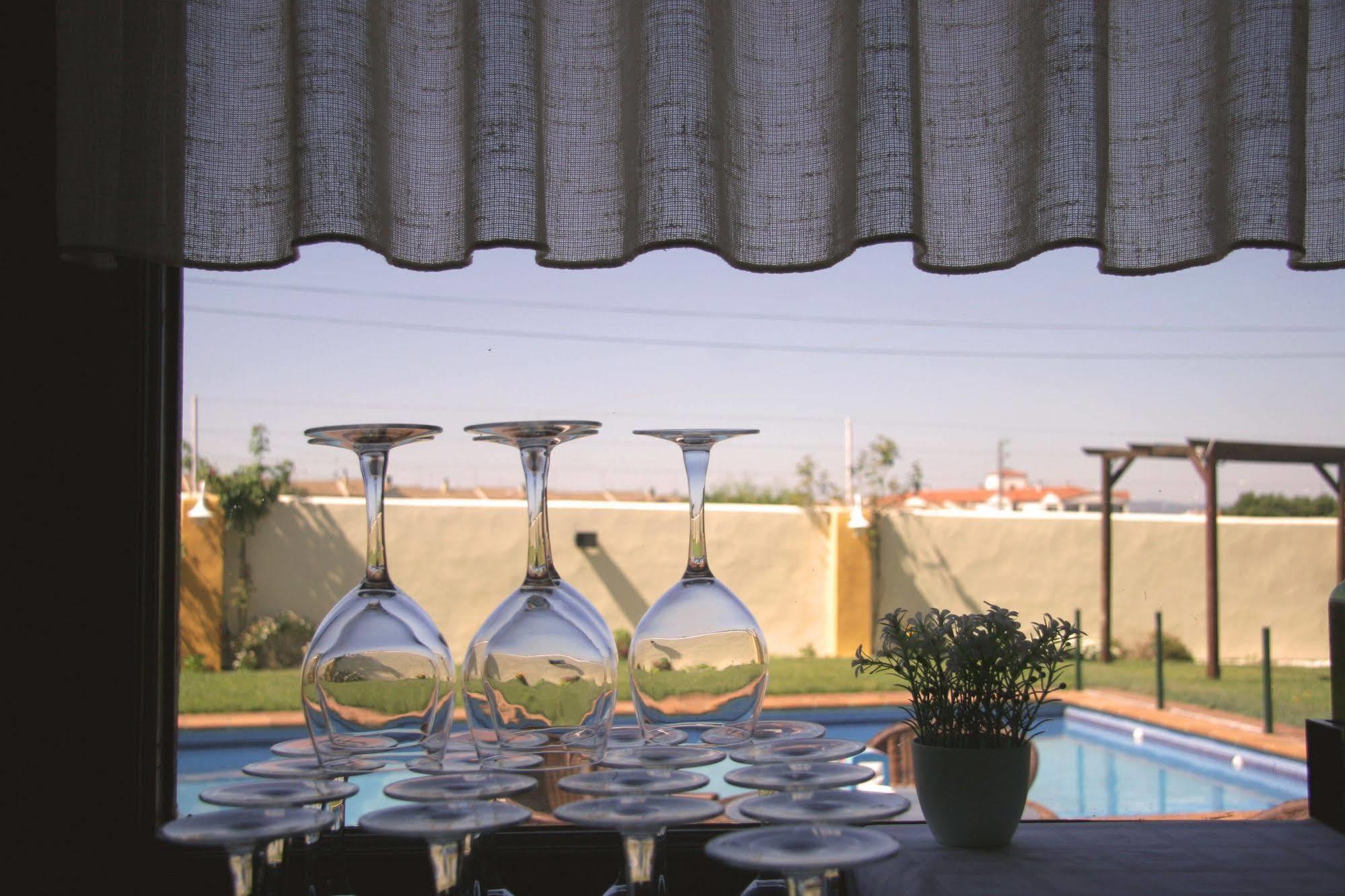 Hotel Los Barruecos By Croma Malpartida de Caceres Ngoại thất bức ảnh